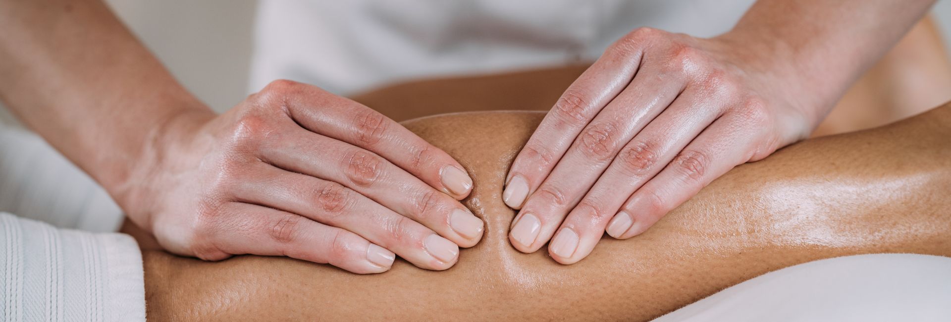 revive-sports-massage-slider revive-sports-massage-slider-recovery-self-care-health-touch